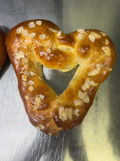 Heart Plexouda With Almonds